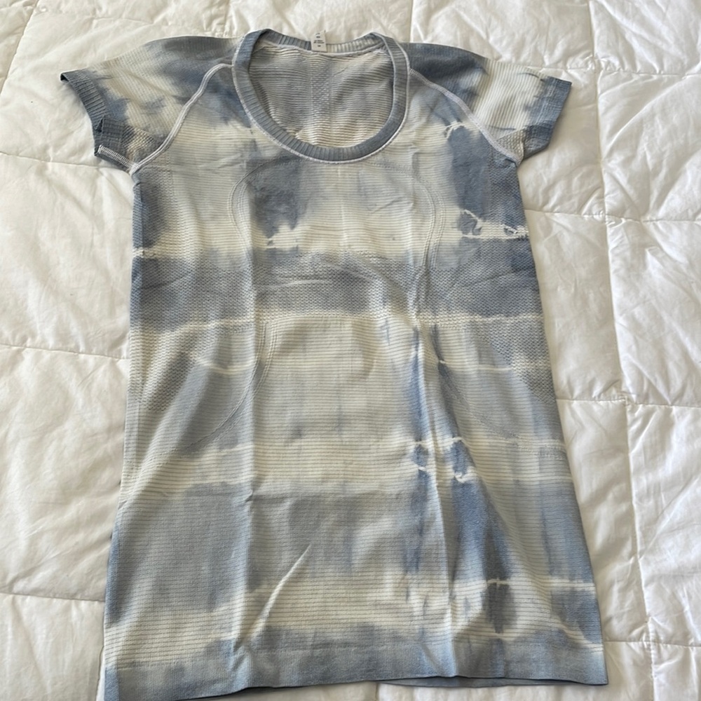 Lululemon Swiftly Tech Tie Dye Shortsleeve Size 6
